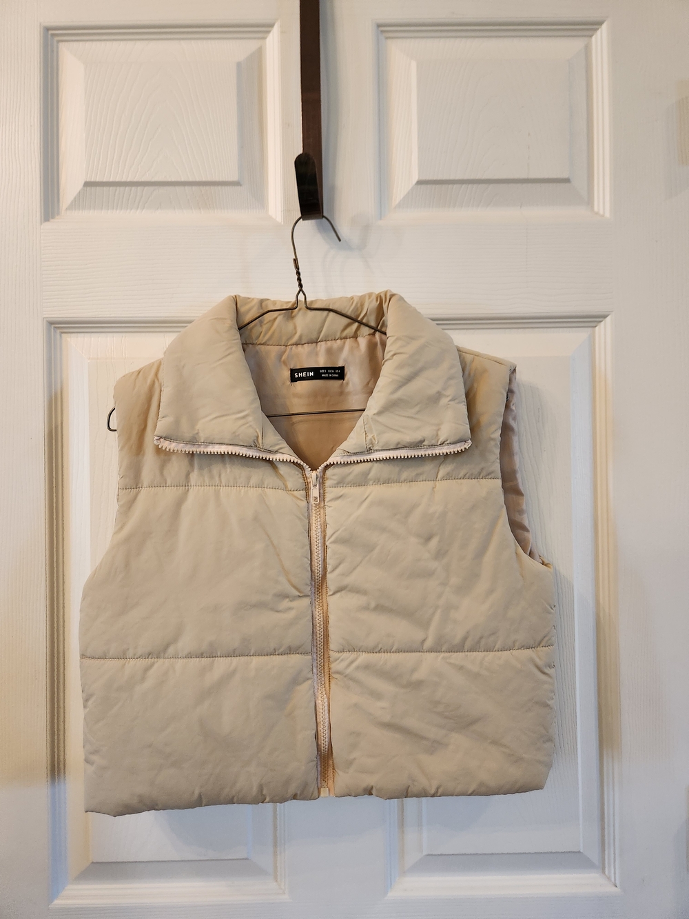Women's Shein Quilted Puffer Vest in Light Beige, Small